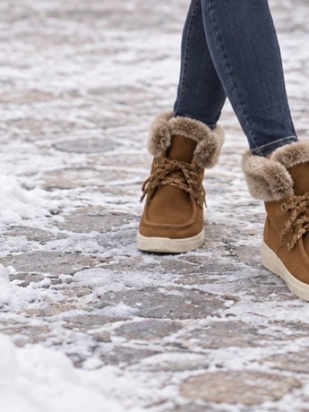 BOBS by Skechers Chestnut Faux Fur Ankle Booties Women’s Size 8 – NWOT